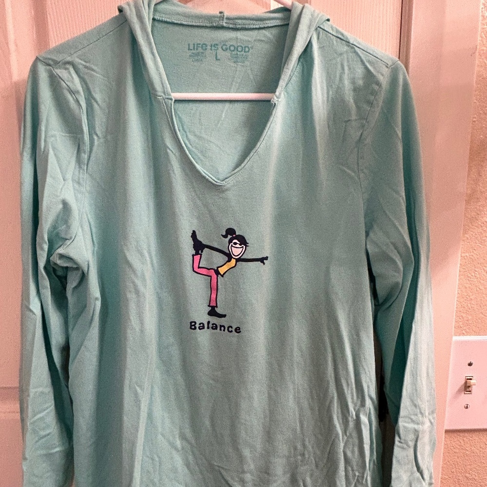 Life Is Good Women’s long sleeve hooded tee shirt size L